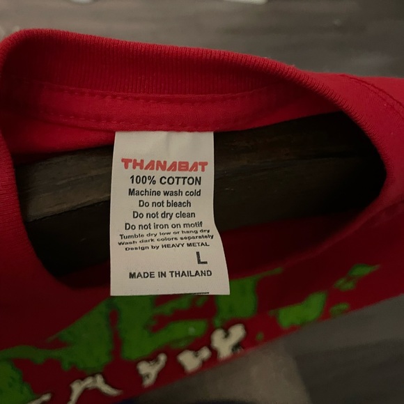 Mens T-Shirt with New Found Glory logo on front. - Picture 3 of 3